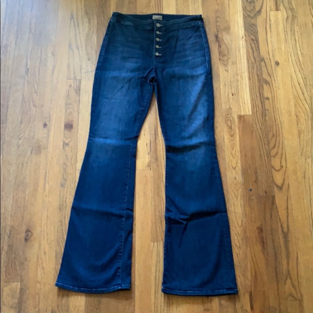 MOTHER The Hollywood High Waisted Flare Jean
